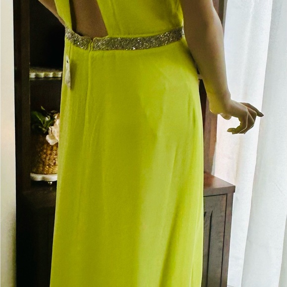 Le Chateau Yellow Halter Pleated Cocktail Dress - Picture 4 of 16